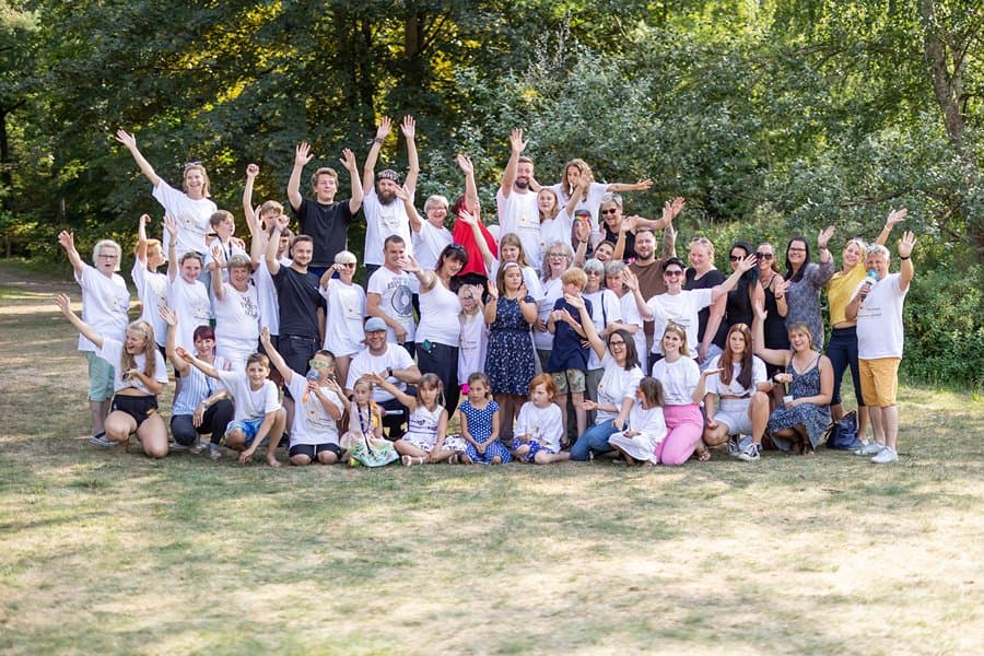 Kinder mit ihren Erziehern